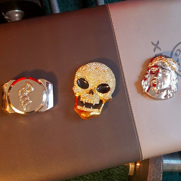 About buckles - Picture 1 of 8